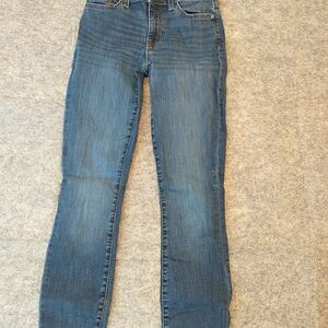Tommy Hilfiger Sz 0 Moulante Skinny Blue Stretchy 5 Pocket Mid Rise Jeans .